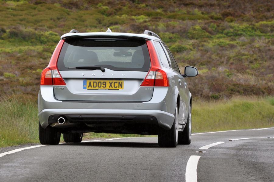  Volvo V70 2010 года  (фото 36 из 62)